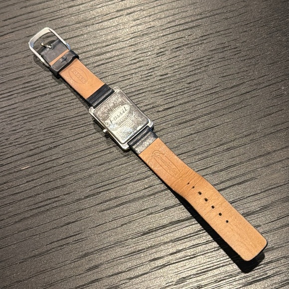 Fossil Women’s JR-8015 American Flag Comes with original fossil leather band - Picture 3 of 4